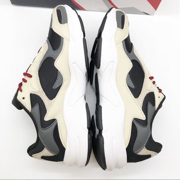 Fila Luminance Sneakers - Picture 8 of 11